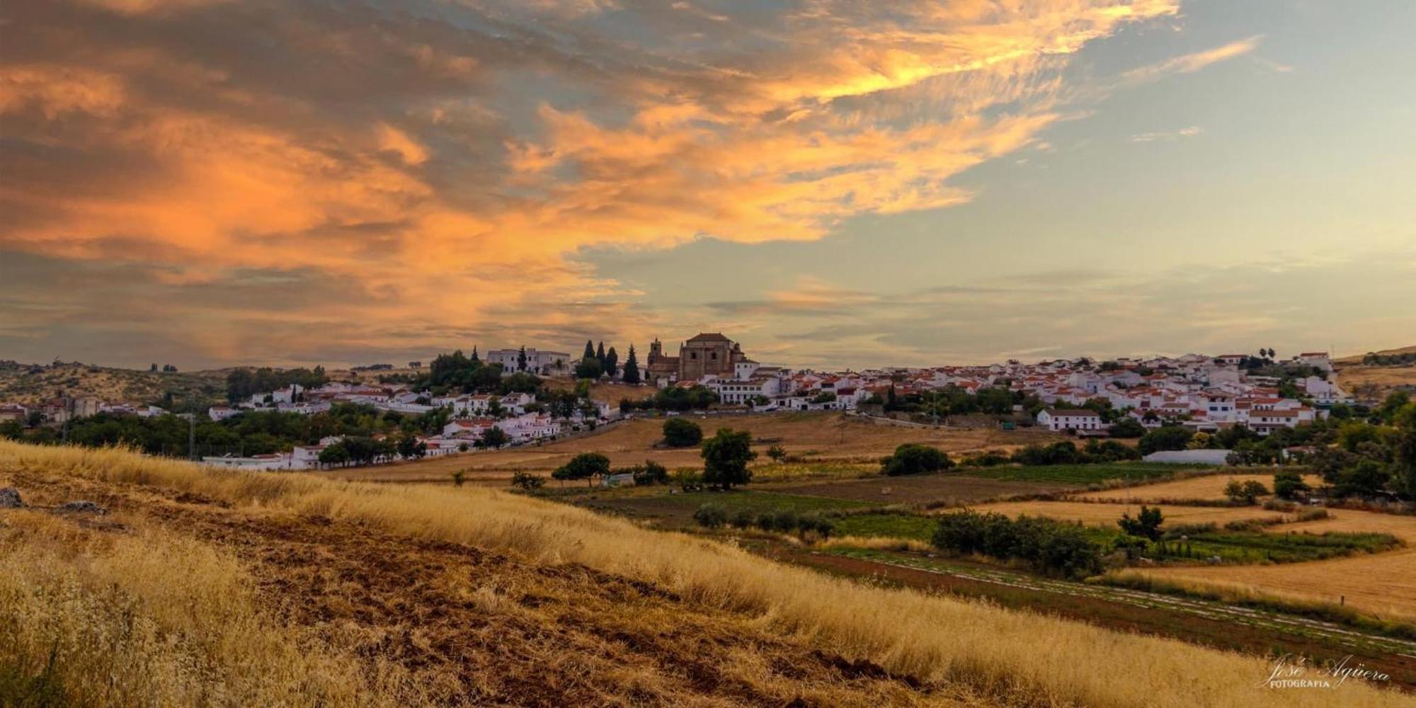 شقة Apartamento Rural Casa Monte كثل دي لا سييرا المظهر الخارجي الصورة